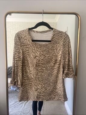 Burberry Beige Textured Look of a Velvet Long Sleeve Top
